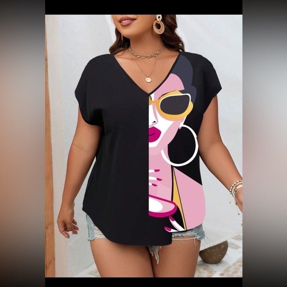 New plus size figure  graphic blouse with batwing sleeves size 4X 🌸